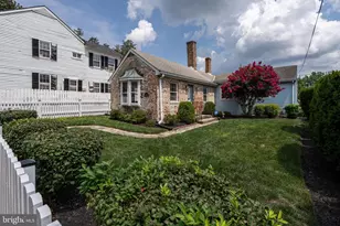 8 Wirt St NW, Leesburg, VA 20176 - Photo 1