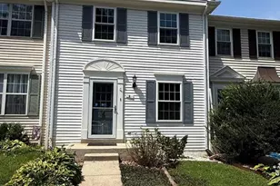 8 Bickel Ct, Sterling, VA 20165 - Photo 1