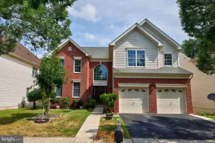 25822 Donegal Dr, Chantilly, VA 20152 - Photo 1