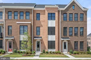 42108 Picasso Sq, Brambleton, VA 20148 - Photo 1