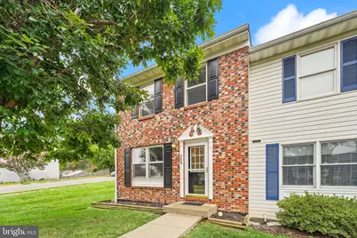 369 Nansemond Street SE, Leesburg, VA 20175 - Photo 1