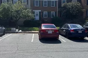 935 Sherwood Ct, Sterling, VA 20164 - Photo 1