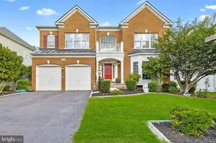 25710 S Village Dr, Chantilly, VA 20152 - Photo 1