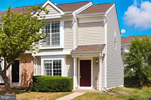 153 Edinburgh Square, Sterling, VA 20164 - Photo 1