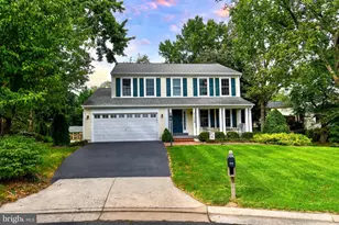 21329 Thimbleweed Ct, Ashburn, VA 20147 - Photo 1