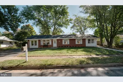 312 E Gordon Street, Sterling, VA 20164 - Photo 1