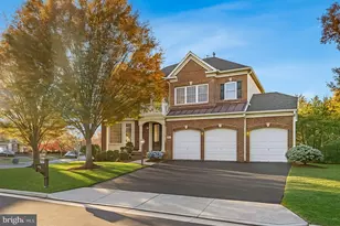 43356 Hillpark St, Chantilly, VA 20152 - Photo 1