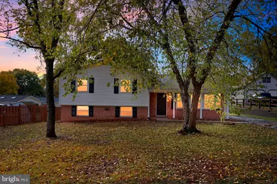 203 N Fir Court, Sterling, VA 20164 - Photo 1