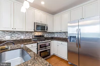 9200 Charleston Drive #207, Manassas, VA 20110 - Photo 1