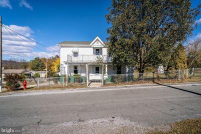 201 Senior Avenue, Shenandoah, VA 22849 - Photo 1