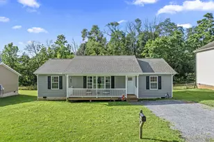 627 Coverstone Ln, Shenandoah, VA 22849 - Photo 1