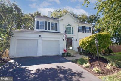 8332 Suffolk Way - Photo 1
