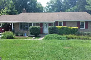 2325 Princess Anne Ln, Woodbridge, VA 22191 - Photo 1