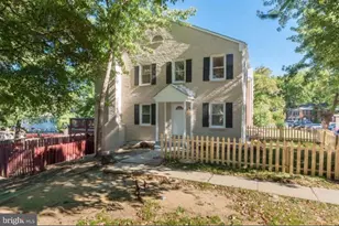 2868 Gloucester Ct, Woodbridge, VA 22191 - Photo 1