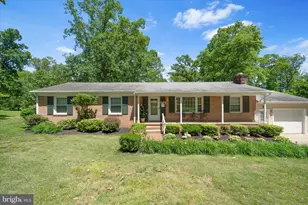 5715 Artemus Rd, Gainesville, VA 20155 - Photo 1