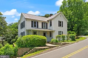 305 Union St, Occoquan, VA 22125 - Photo 1