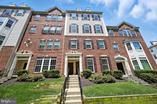 7467 Brunson Cir, Gainesville, VA 20155 - Photo 1