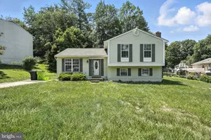 18202 Macrae Ct, Dumfries, VA 22026 - Photo 1