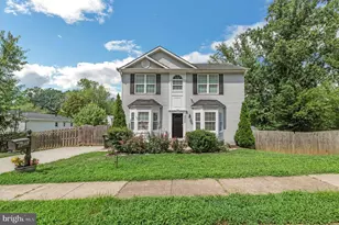 4526 Evansdale Rd, Woodbridge, VA 22193 - Photo 1