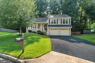 5360 Satterfield Dr, Woodbridge, VA 22193 - Photo 1