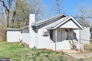 9001 Yorkshire Ln, Manassas Park, VA 20111 - Photo 1