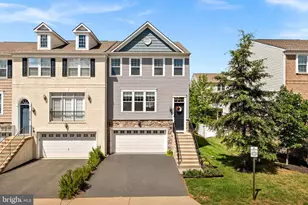 8943 Englewood Farms Dr, Manassas, VA 20112 - Photo 1