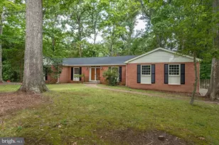 3241 Riverview Dr, Triangle, VA 22172 - Photo 1