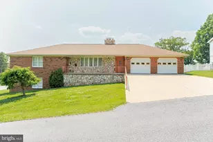 501 Davis Ave, Elkton, VA 22827 - Photo 1