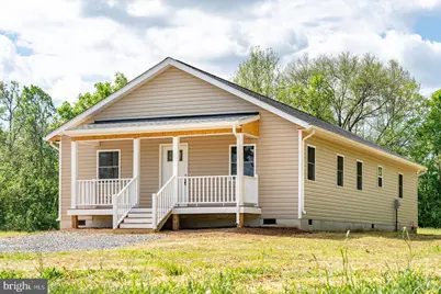 635 Wirt Avenue, Elkton, VA 22827 - Photo 1