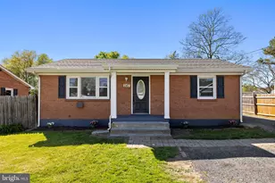 247 Walton St, Strasburg, VA 22657 - Photo 1