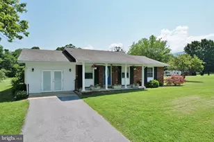 1057 Edinburg Gap Rd, Edinburg, VA 22824 - Photo 1