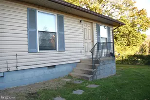 5986 Broad St, Mount Jackson, VA 22842 - Photo 1