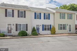 224 Kadies Ln, Edinburg, VA 22824 - Photo 1