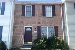 208 Kadies Ln, Edinburg, VA 22824 - Photo 1