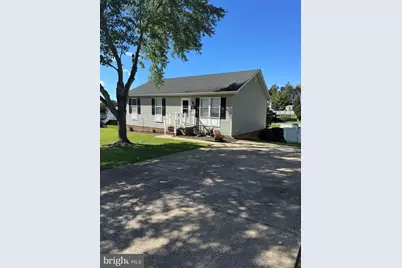 425 E Fairchild Drive, Strasburg, VA 22657 - Photo 1