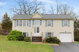 213 Black Oak Dr, Maurertown, VA 22644 - Photo 1