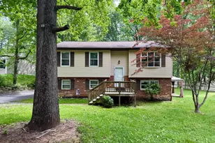 221 Hampton Dr, Spotsylvania, VA 22551 - Photo 1