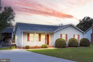 806 Shamrock Dr, Fredericksburg, VA 22407 - Photo 1