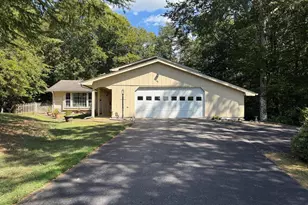 4 Fairfield Cir, Fredericksburg, VA 22407 - Photo 1