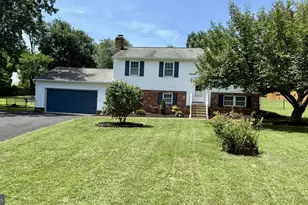 91 Vista Woods Rd, Stafford, VA 22556 - Photo 1