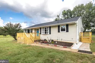 2534 Poplar Rd, Fredericksburg, VA 22406 - Photo 1