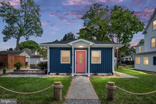 16 9th St, Colonial Beach, VA 22443 - Photo 1