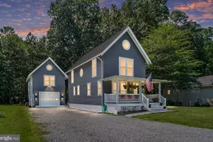 449 Wakefield Dr, Colonial Beach, VA 22443 - Photo 1