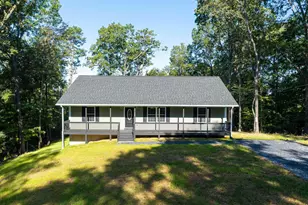 199 Pine Ridge Dr, Front Royal, VA 22630 - Photo 1