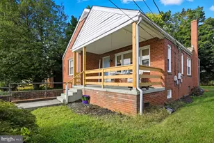 422 Randolph Ave, Front Royal, VA 22630 - Photo 1