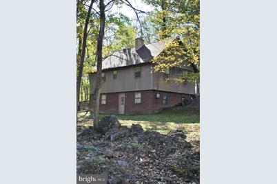 4 Stephanies Place - Photo 1
