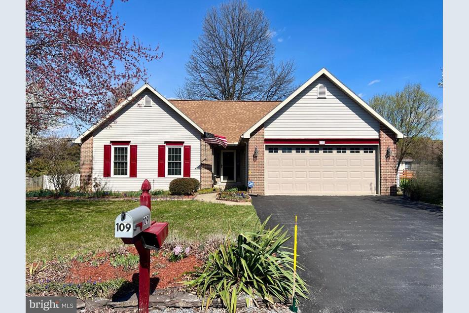109 Finch Ln, Falling Waters, WV 25419 MLS WVBE2027410 Coldwell Banker