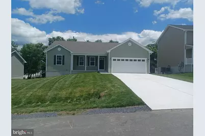 1412 Prentiss Point Parkway, Martinsburg, WV 25401 - Photo 1