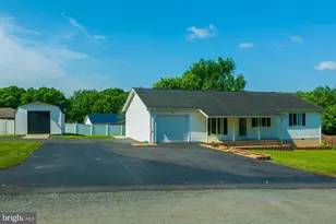 90 Koncer Dr, Martinsburg, WV 25404 - Photo 1