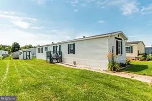 803 Royal Crest Dr, Martinsburg, WV 25401 - Photo 1